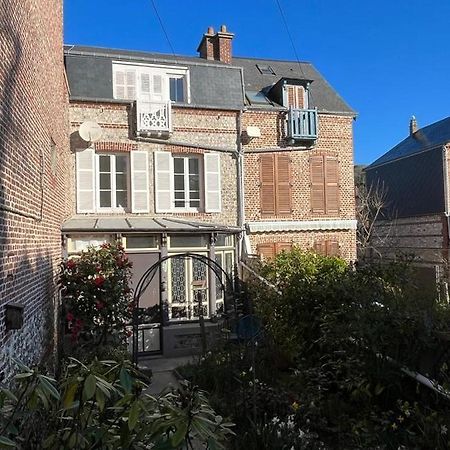 Maison Familiale De Ville A Étretat Eksteriør billede